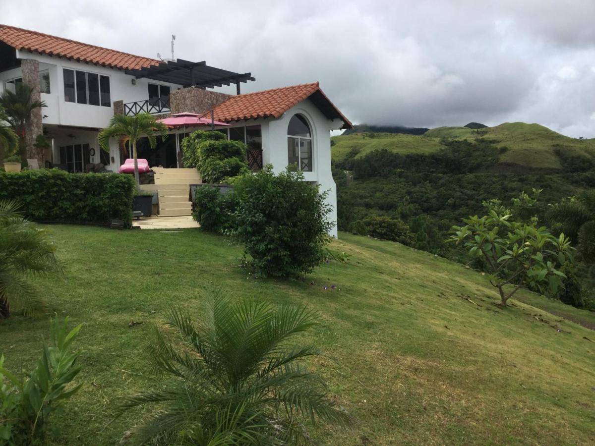 Hawk'S Nest Bed & Breakfast La Laguna de San Carlos Екстериор снимка